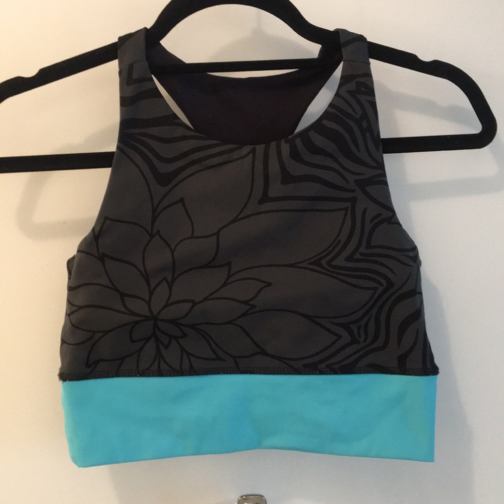 Sports bra top